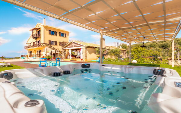 Villa Irida: Whirlpool