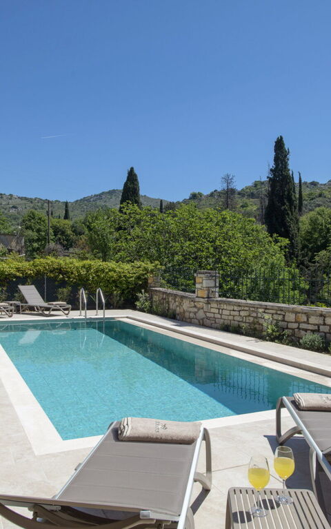 Villa Eleas Ikos: Außen, Draussen, Schwimmbad