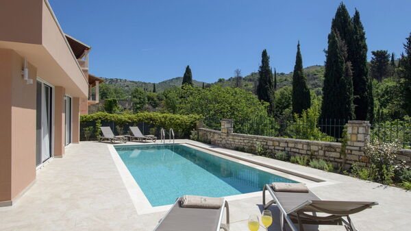 Villa Eleas Ikos: Außen, Draussen, Schwimmbad