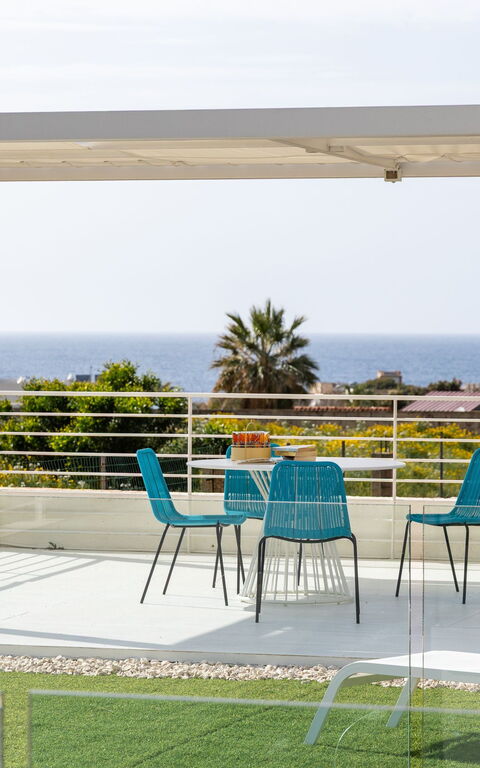 Villa Pizzolungo: Ansichten, Balkon / Terrasse / Patio, Garten