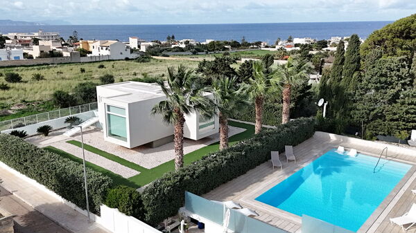 Villa Pizzolungo: Ansichten, Draussen, Schwimmbad