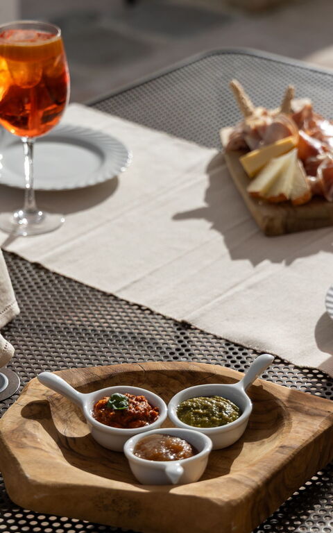 Villa Anna: Draussen, Essen