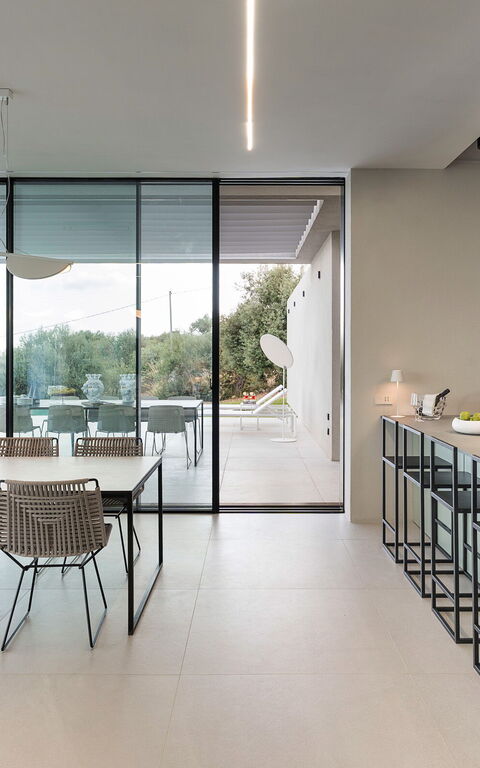 Villa Calypso: Esszimmer, Küche, Wohnzimmer