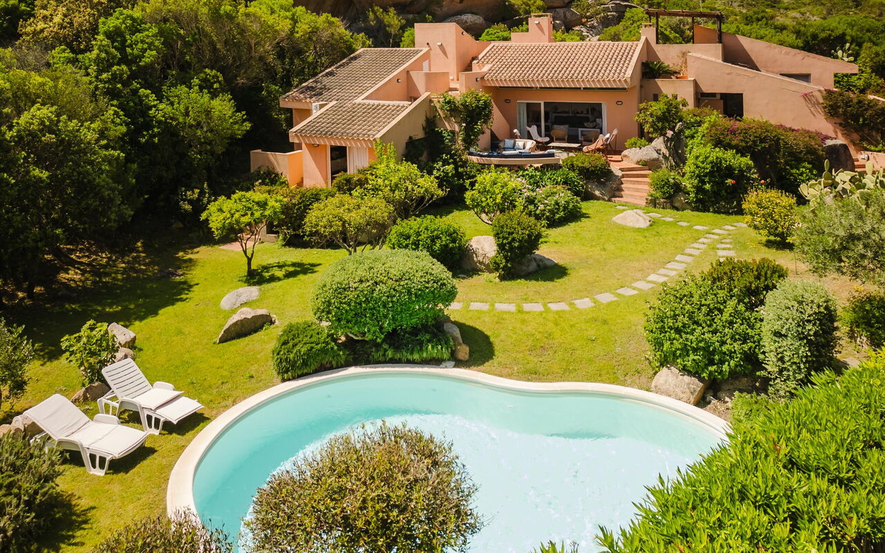 Villa Cala Serena: Außen, Draussen