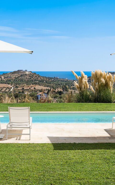 Villa Petite Afrique: Außen, Draussen, Garten, Schwimmbad