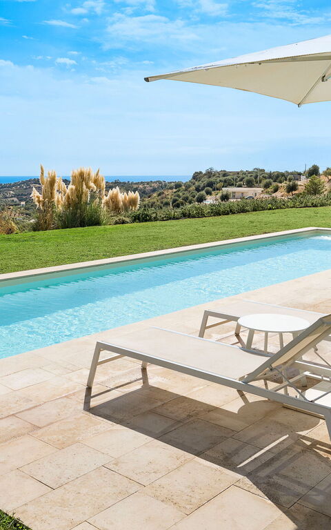 Villa Petite Afrique: Außen, Draussen, Garten, Schwimmbad