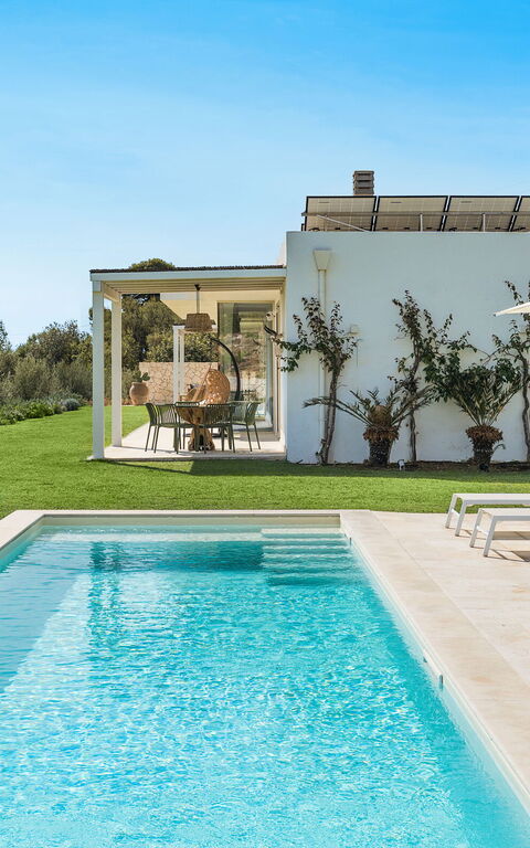 Villa Petite Afrique: Außen, Draussen, Schwimmbad