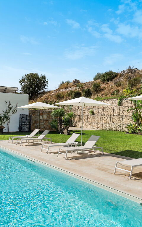 Villa Petite Afrique: Außen, Draussen, Garten, Schwimmbad