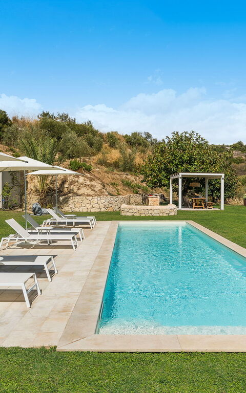 Villa Petite Afrique: Außen, Draussen, Garten, Schwimmbad