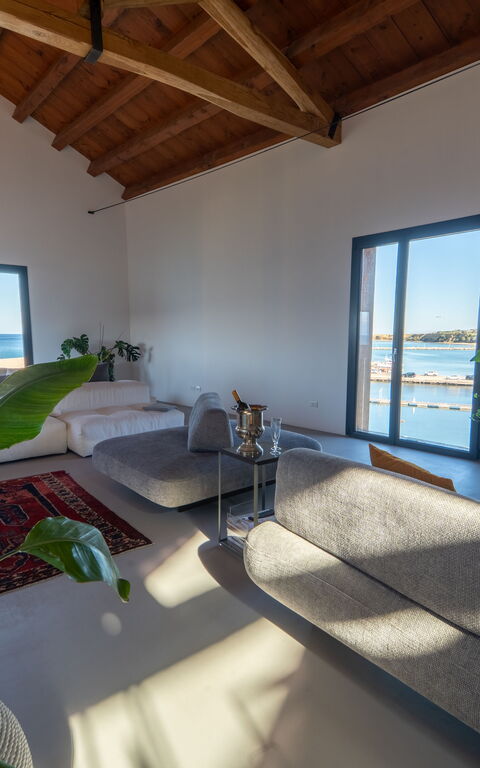 Punta Marina Luxury House: Wohnzimmer