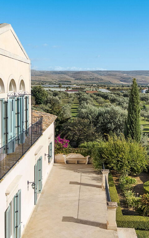 Domus Olivae: Ansichten, Außen, Balkon / Terrasse / Patio, Draussen, Garten