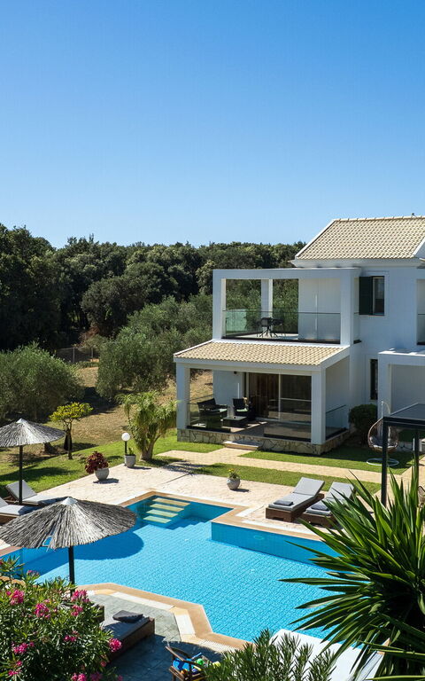 Villa Carreta: Ansichten, Außen, Draussen, Garten, Schwimmbad, Sommer