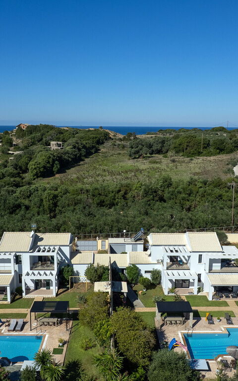 Villa Melitti: Ansichten, Außen, Draussen, Garten, Schwimmbad