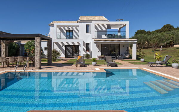 Villa Melitti: Außen, Draussen, Schwimmbad