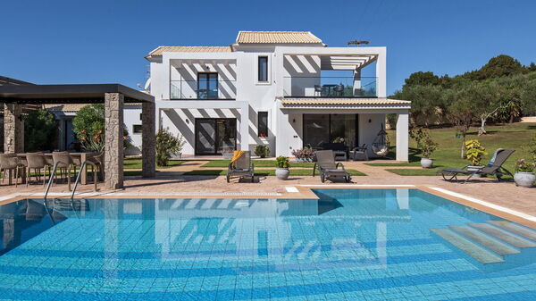 Villa Melitti: Außen, Draussen, Schwimmbad