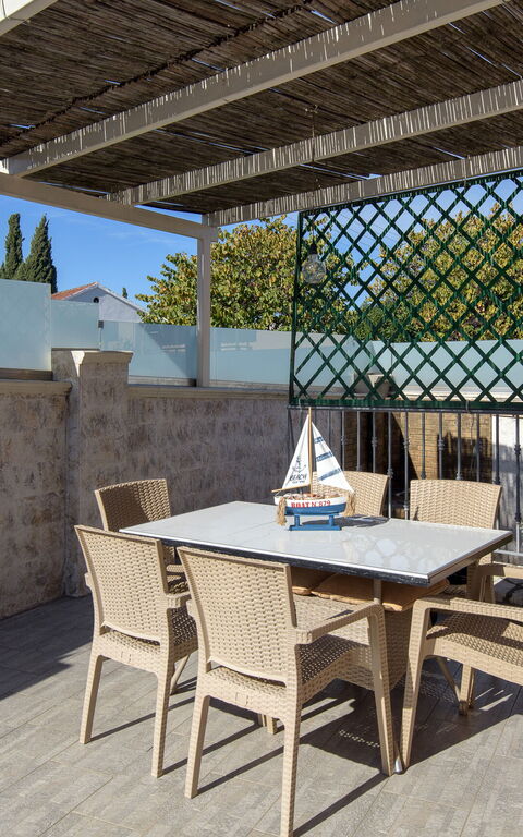 Doctor'S House: Außen, Balkon / Terrasse / Patio, Draussen