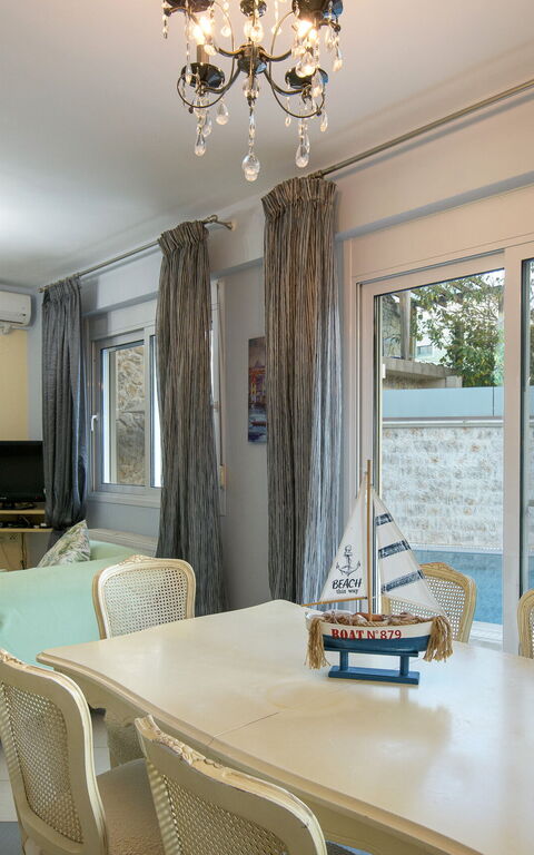 Doctor'S House: Esszimmer, Wohnzimmer