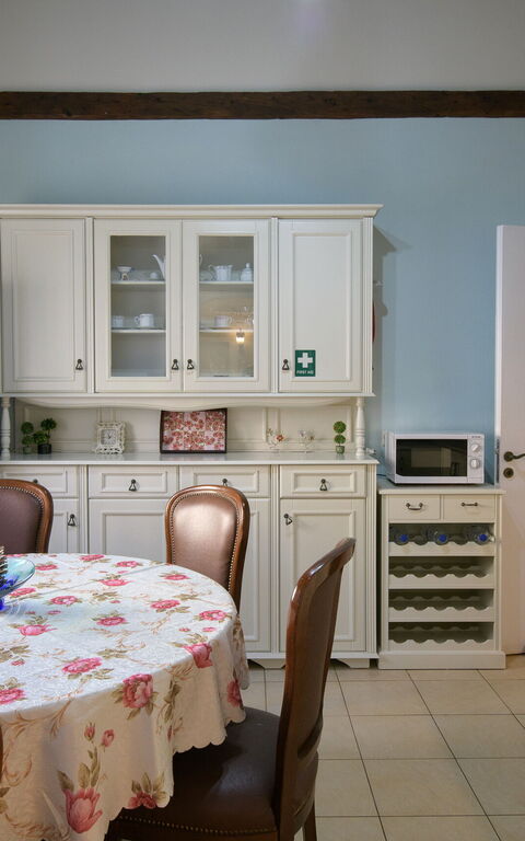 Doctor'S House: Esszimmer, Küche