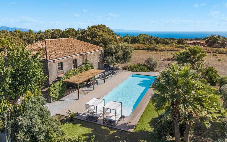 Muna Retreat: Ansichten, Außen, Draussen, Schwimmbad