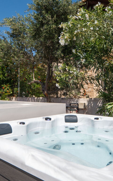 Magnolia: Draussen, Whirlpool