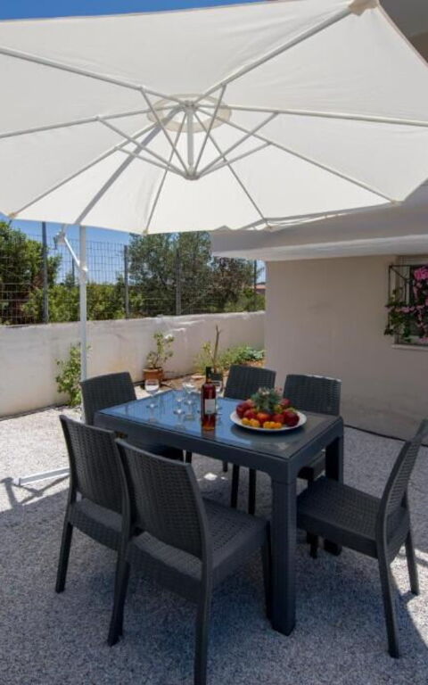 Magnolia: Außen, Draussen