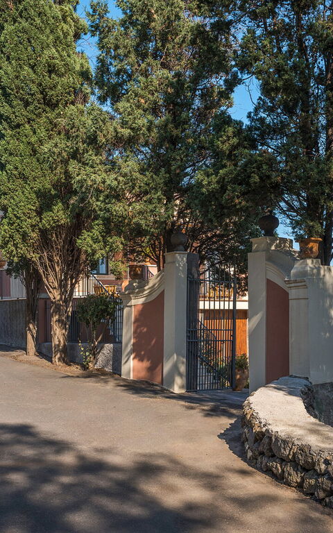 Villa Continella: Ansichten, Haupteingang