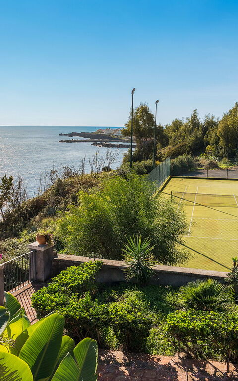 Villa Continella: Ansichten, Außen, Draussen