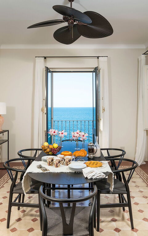 Villa Continella: Esszimmer