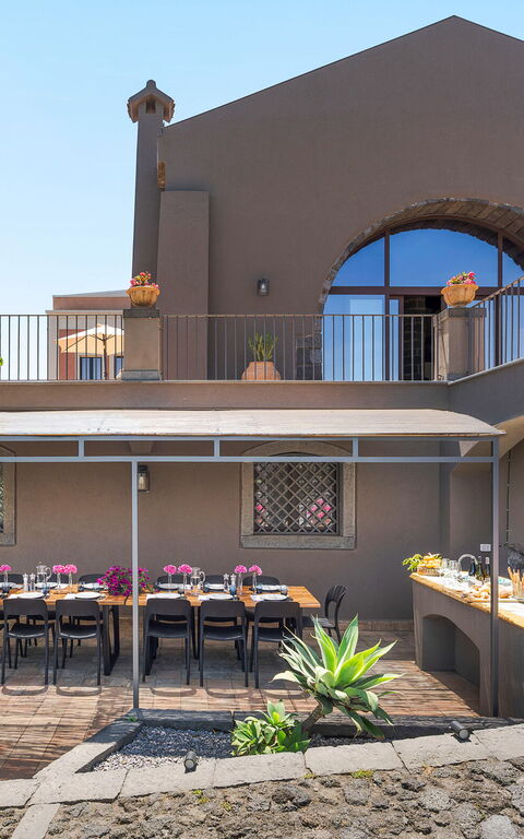Villa Continella: Außen, Balkon / Terrasse / Patio, Draussen