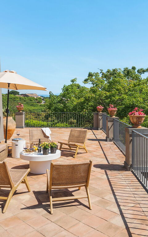 Villa Continella: Ansichten, Außen, Balkon / Terrasse / Patio, Draussen