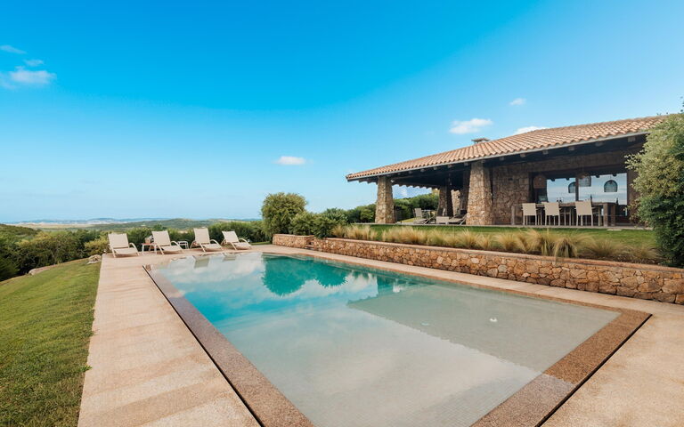 Villa Marinella: Außen, Schwimmbad