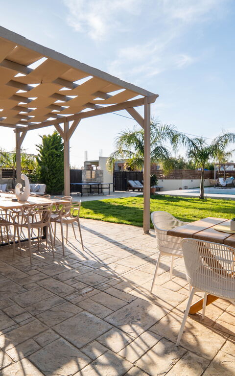 Villa Olympia: Außen, Balkon / Terrasse / Patio, Draussen, Garten