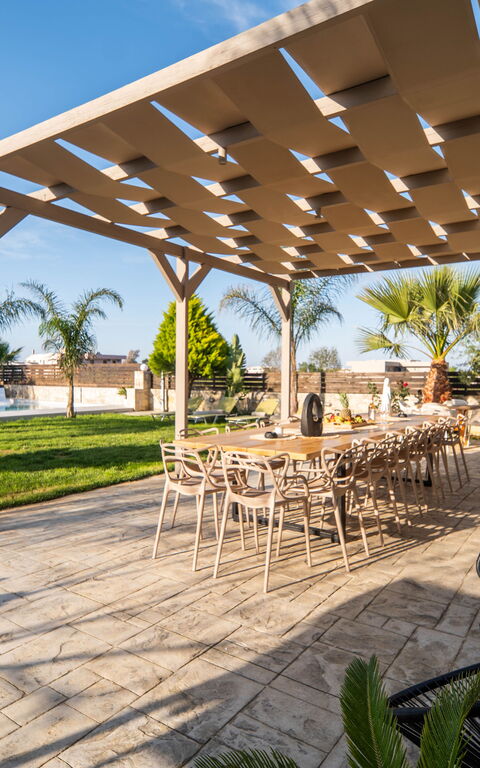 Villa Olympia: Außen, Balkon / Terrasse / Patio, Draussen, Garten