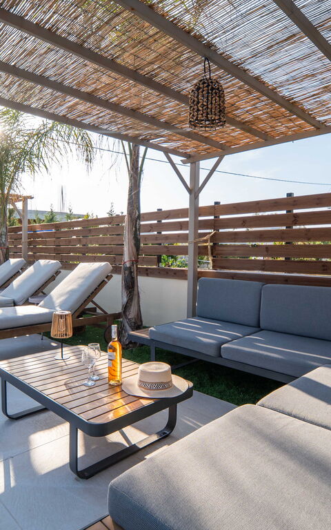 Villa Olympia: Balkon / Terrasse / Patio