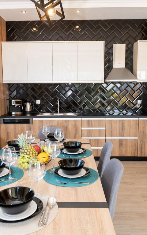 Villa Olympia: Esszimmer, Küche