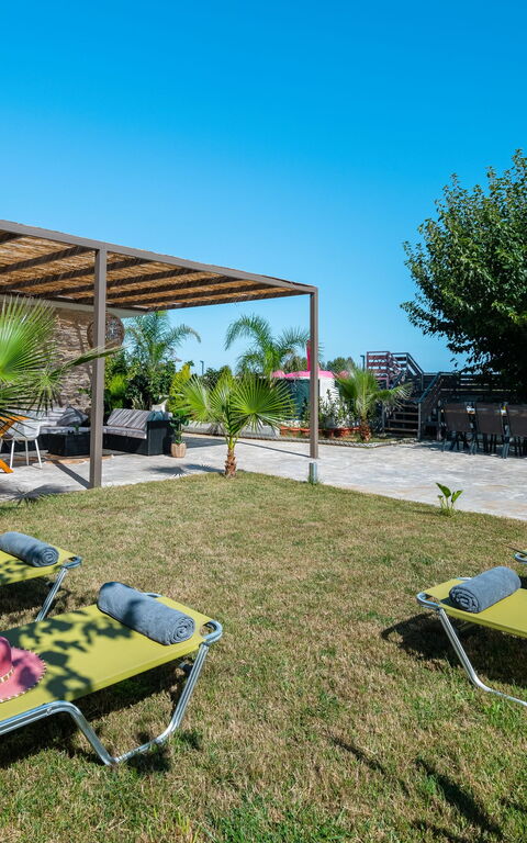 Villa Olympia: Außen, Draussen, Garten