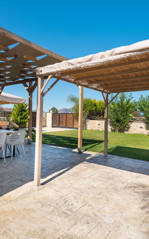 Villa Olympia: Außen, Balkon / Terrasse / Patio, Draussen, Garten