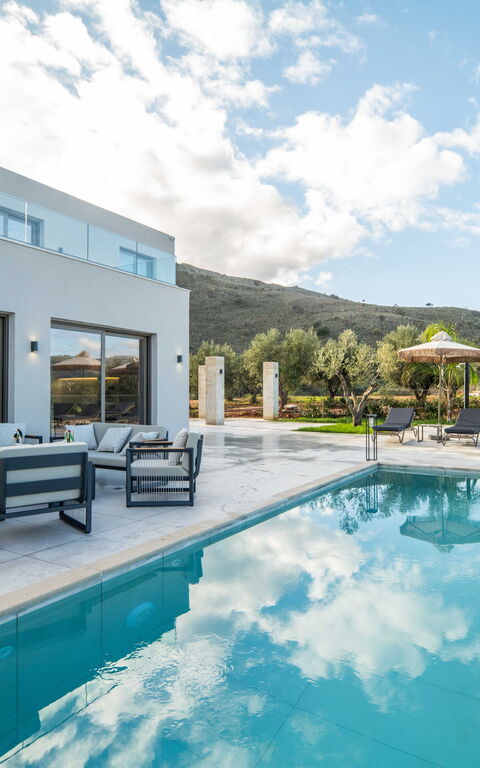 Villa Vasilissa: Außen, Draussen, Schwimmbad