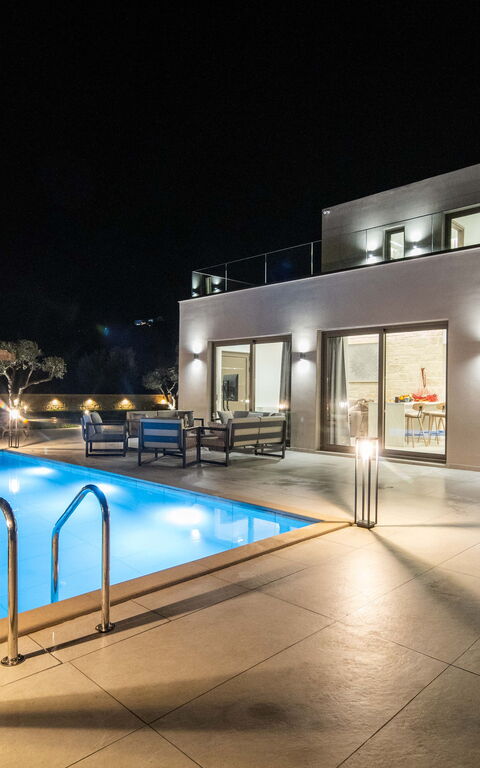 Villa Vasilissa: Schwimmbad