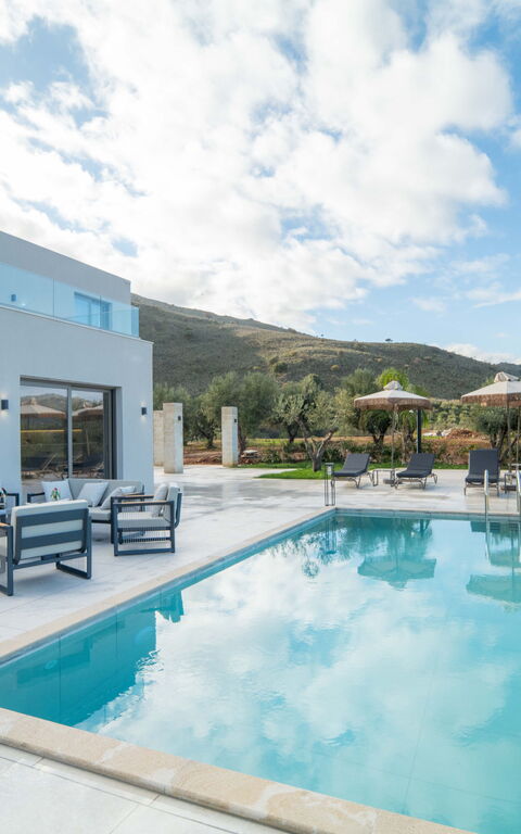 Villa Vasilissa: Außen, Draussen, Schwimmbad