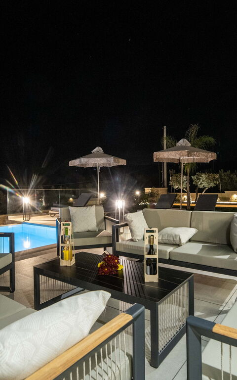 Villa Vasilissa: Außen, Draussen, Schwimmbad