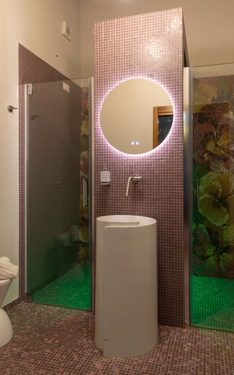 Tenuta Poggio Guiano: Bad, Gemeinschaftsraum