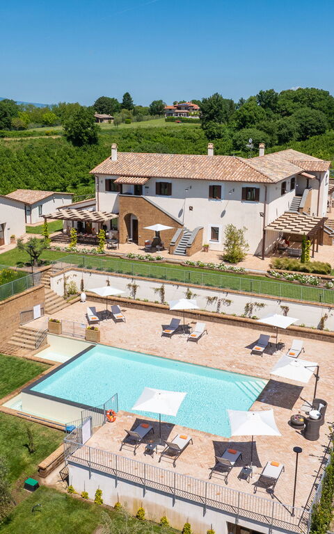 Tenuta Poggio Guiano: Ansichten, Außen, Draussen, Garten, Schwimmbad