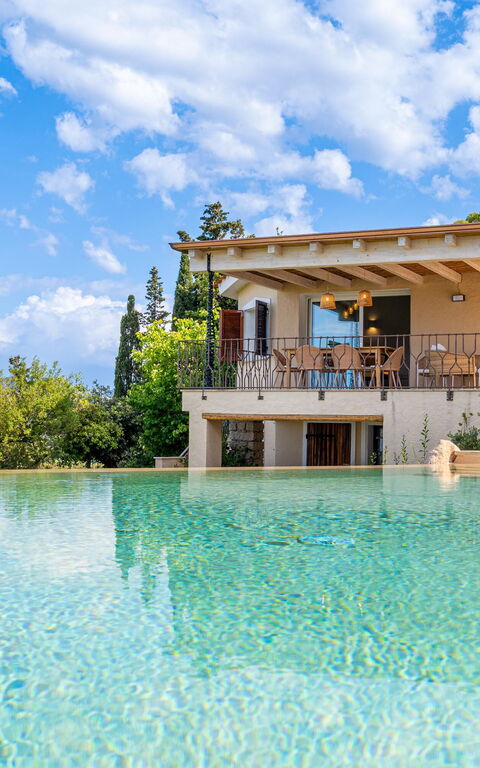 Villa Zephyros: Außen, Draussen, Schwimmbad