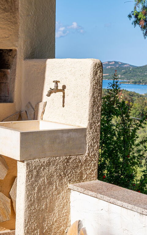 Villa Zephyros: Ansichten, Außen, Draussen