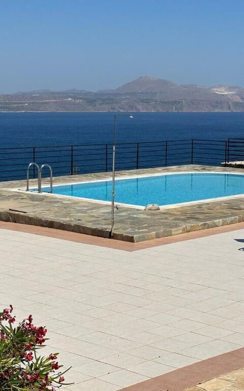 Villa Pi: Ansichten, Außen, Draussen