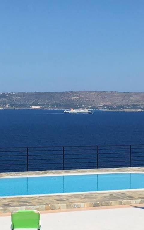 Villa Pi: Ansichten, Außen, Draussen