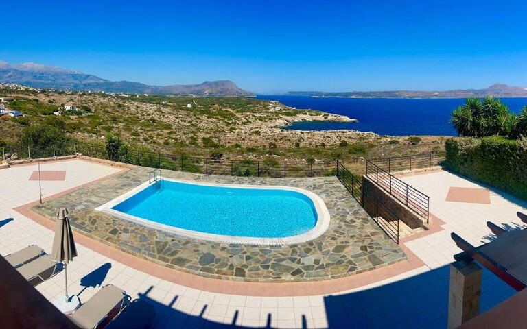 Villa Pi: Ansichten, Außen, Draussen