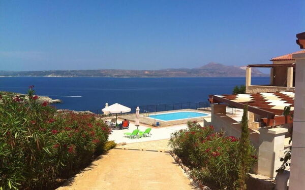 Villa Pi: Ansichten, Außen, Draussen