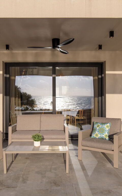 Villa Elais: Draussen